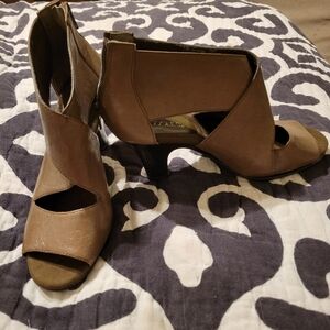 Aerosoles chic booties